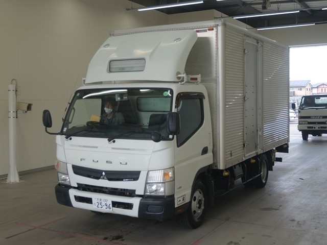 MITSUBISHI CANTER 2015