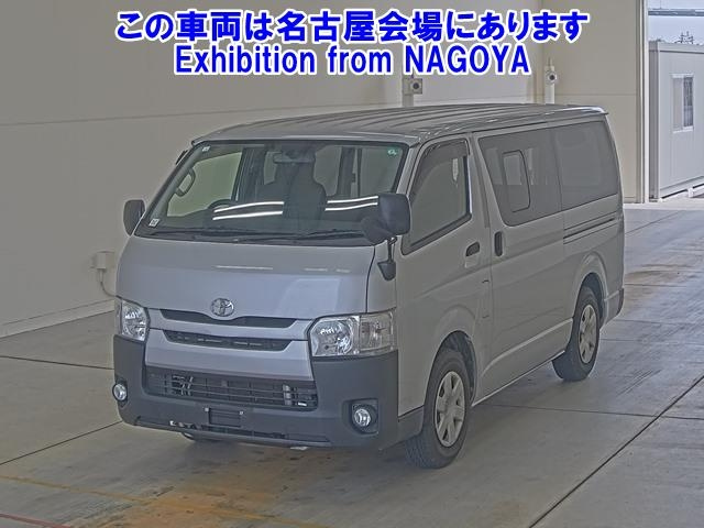TOYOTA HIACE VAN 2016