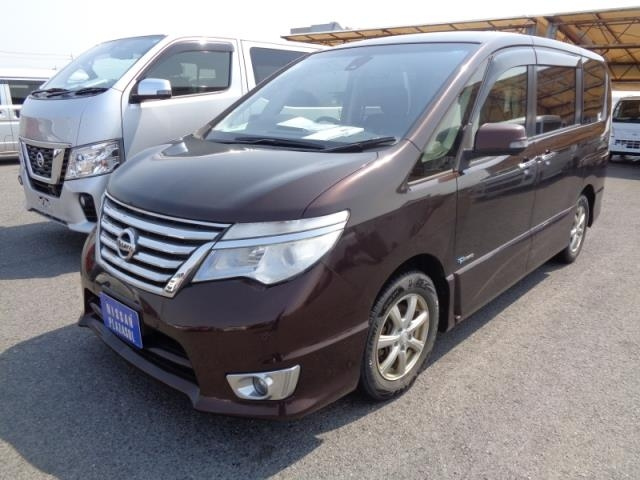 NISSAN SERENA