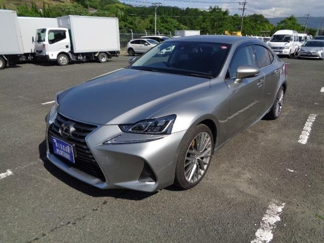 LEXUS IS 2018