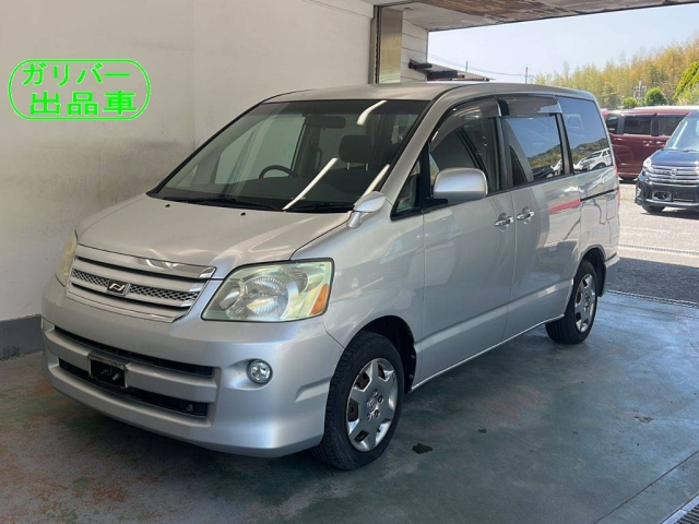 TOYOTA NOAH 2006