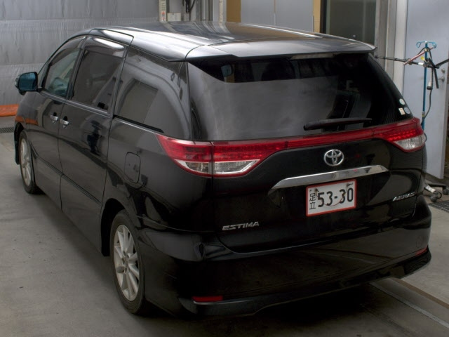 TOYOTA ESTIMA 2010