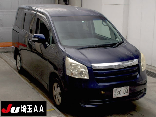 TOYOTA NOAH 2008