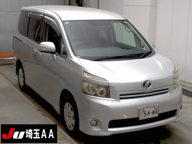 TOYOTA VOXY 2008