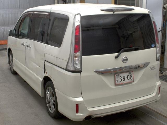 NISSAN SERENA 2011
