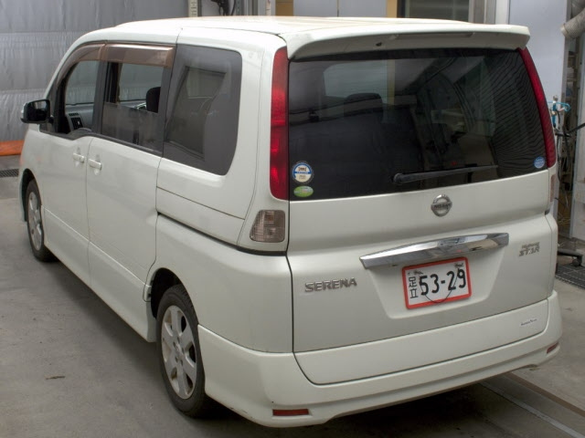NISSAN SERENA 2010