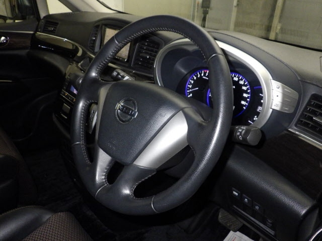NISSAN ELGRAND 2012