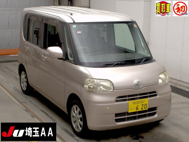 DAIHATSU TANTO 2010