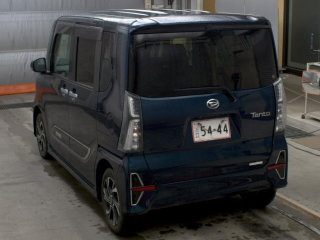 DAIHATSU TANTO 2022