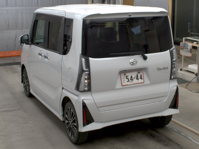 DAIHATSU TANTO 2023