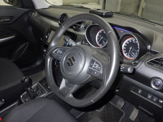 SUZUKI SWIFT 2018
