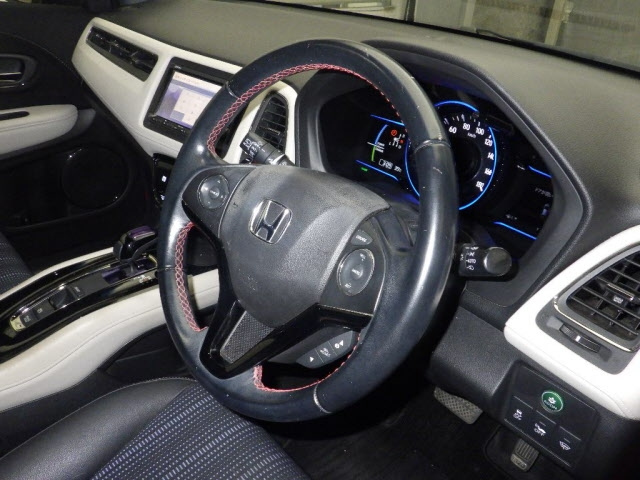 HONDA VEZEL 2016