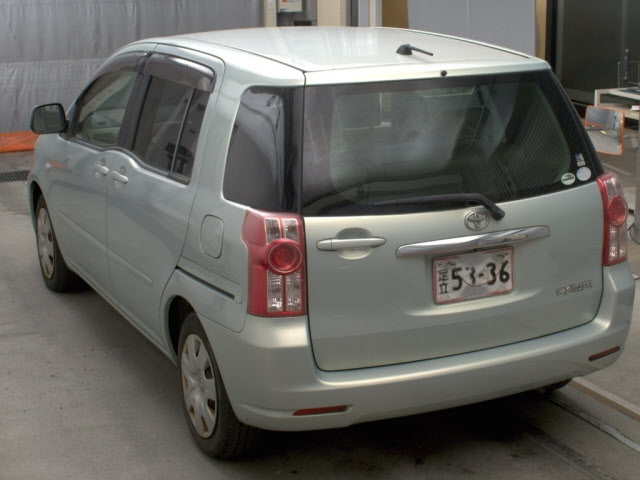 TOYOTA RAUM 2009