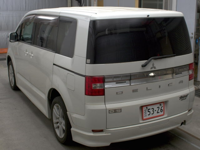 MITSUBISHI DELICA D5 2008