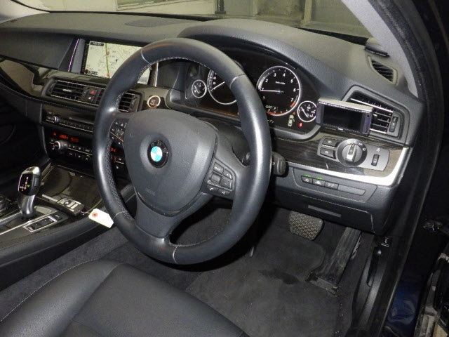 BMW 5 SERIES 2016