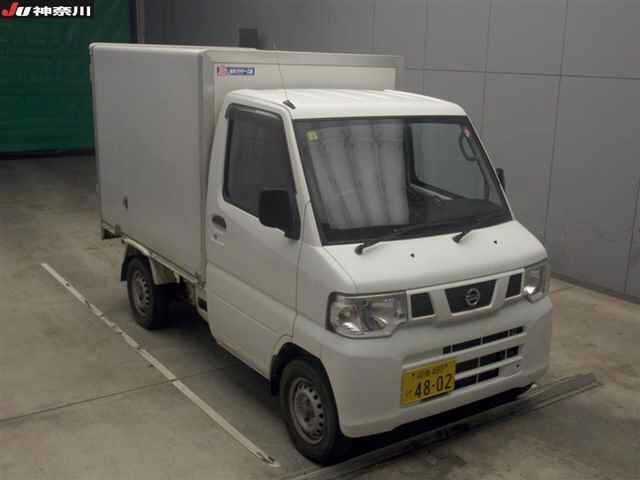 NISSAN CLIPPER TRUCK 2013