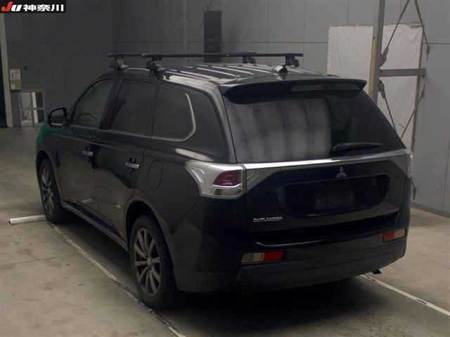 MITSUBISHI OUTLANDER 2013