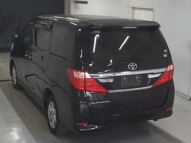 TOYOTA ALPHARD 2013