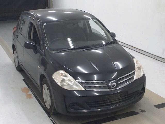 NISSAN TIIDA 2010