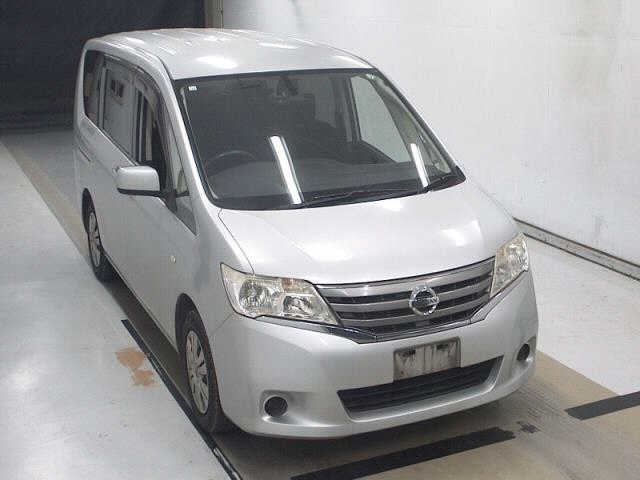 NISSAN SERENA 2010
