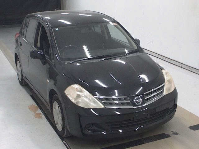 NISSAN TIIDA 2010