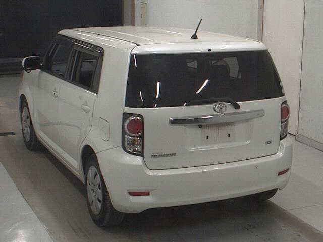 TOYOTA COROLLA RUMION 2011