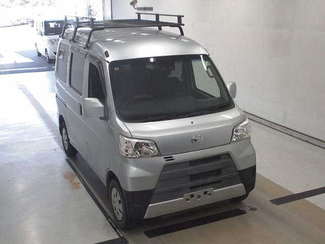 DAIHATSU HIJET VAN 2019