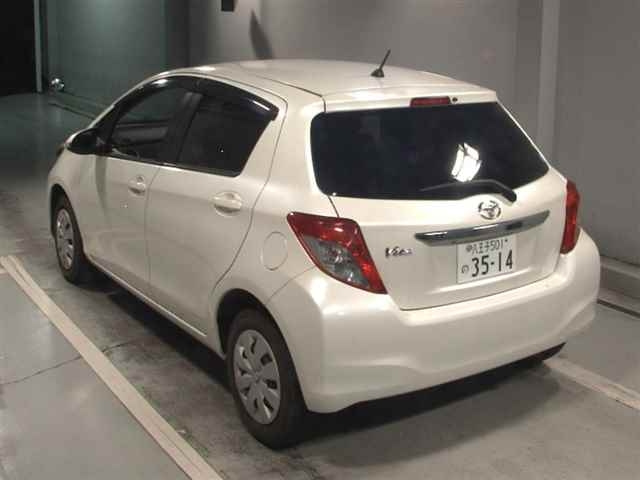 TOYOTA VITZ 2014
