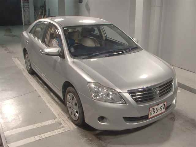TOYOTA PREMIO 2013