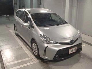 TOYOTA PRIUS ALPHA 2020