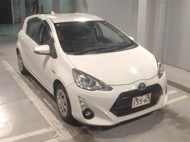 TOYOTA AQUA 2016