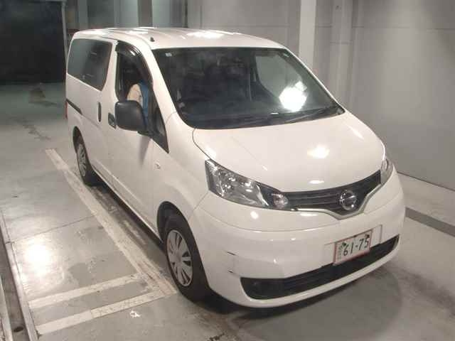NISSAN NV200 2020