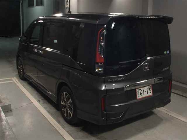 HONDA STEP WAGON 2015