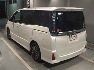 TOYOTA VOXY 2016