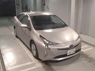 TOYOTA PRIUS 2017