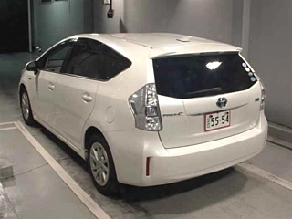 TOYOTA PRIUS ALPHA 2012
