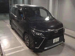 TOYOTA VOXY 2019