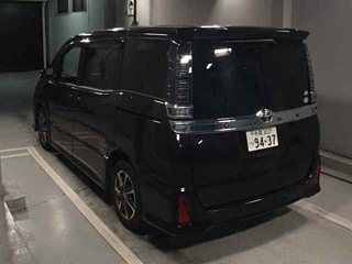 TOYOTA VOXY 2019