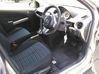 MAZDA DEMIO 2010
