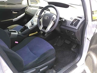 TOYOTA PRIUS 2012