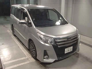 TOYOTA NOAH 2014