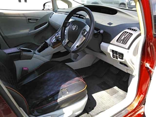 TOYOTA PRIUS 2012