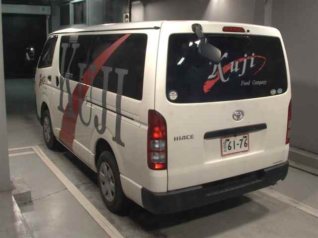 TOYOTA HIACE VAN 2013