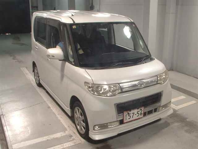 DAIHATSU TANTO 2008