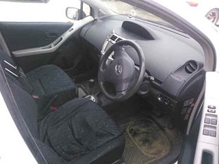 TOYOTA VITZ 2009
