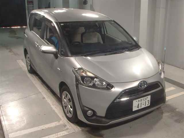 TOYOTA SIENTA 2015