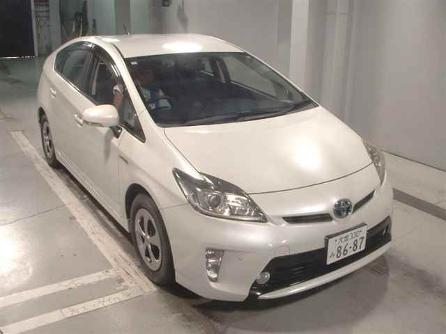 TOYOTA PRIUS 2015