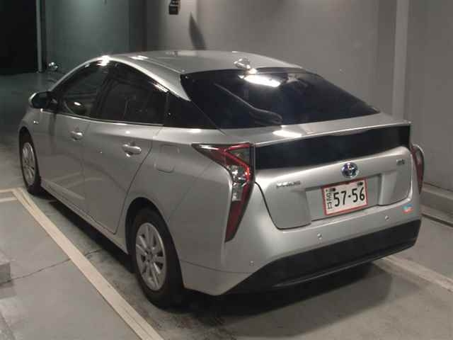 TOYOTA PRIUS 2018