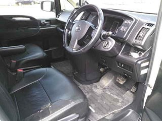 NISSAN SERENA 2010
