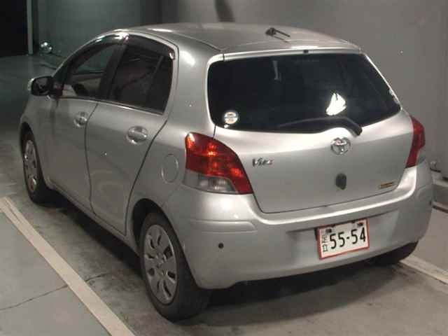 TOYOTA VITZ 2010